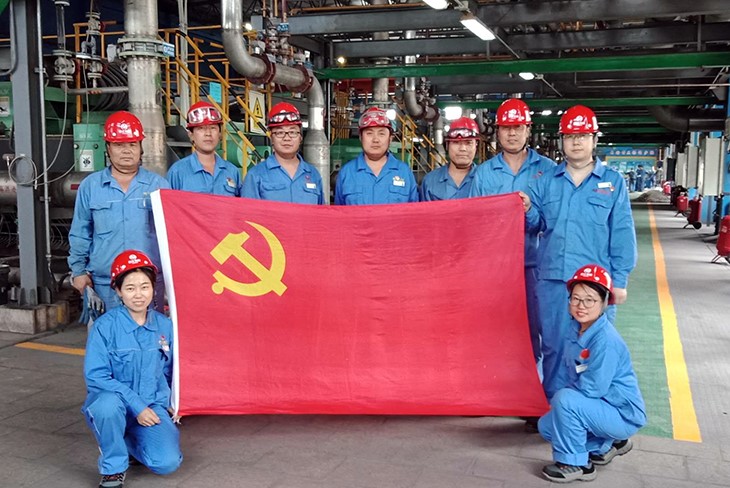 730黨建之窗丨烏達化工氯堿分廠黨支部以特別方式迎“七一” (2).jpg